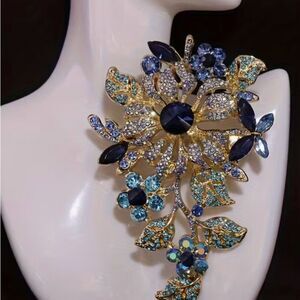 💙 Elegant Gold and Blue Floral Large Brooch 💙